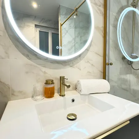 Premium Quiet Apartment, 3rd Floor With Elevator