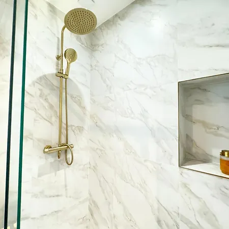 شقة Premium Quiet Apartment, 3rd Floor With Elevator *