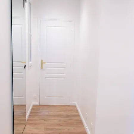 Premium Quiet Apartment, 3rd Floor With Elevator * باريس