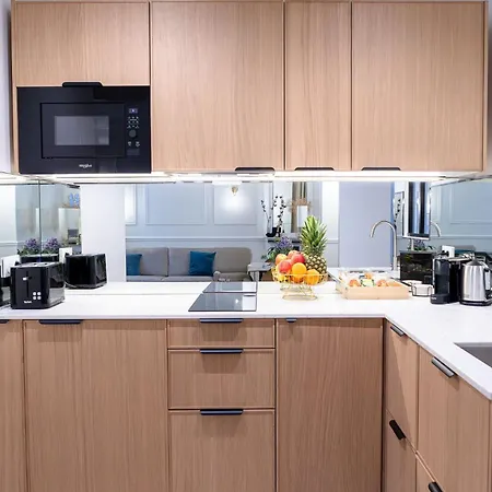 Premium Quiet Apartment, 3rd Floor With Elevator * باريس
