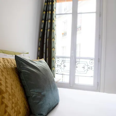 Premium Quiet Apartment, 3rd Floor With Elevator